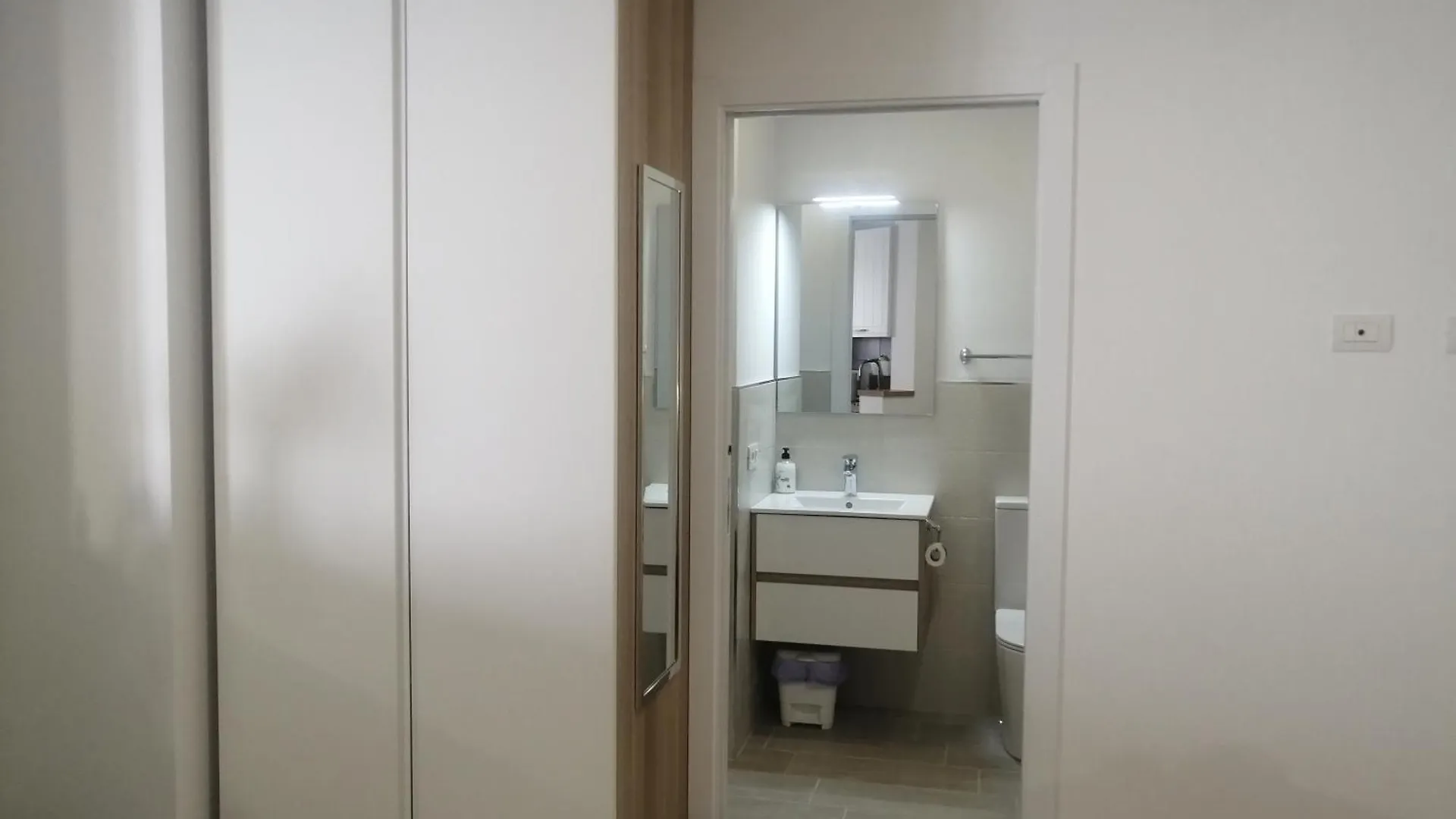 Costa Adeje Apartments  아데제